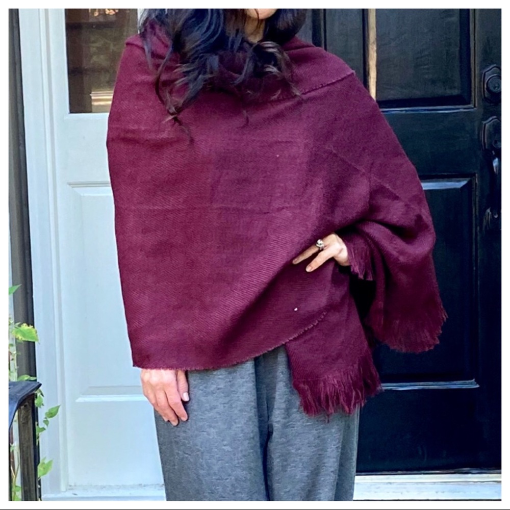 Cashmere Burgundy oversized Shawl/Scarf - Picture 5 of 7